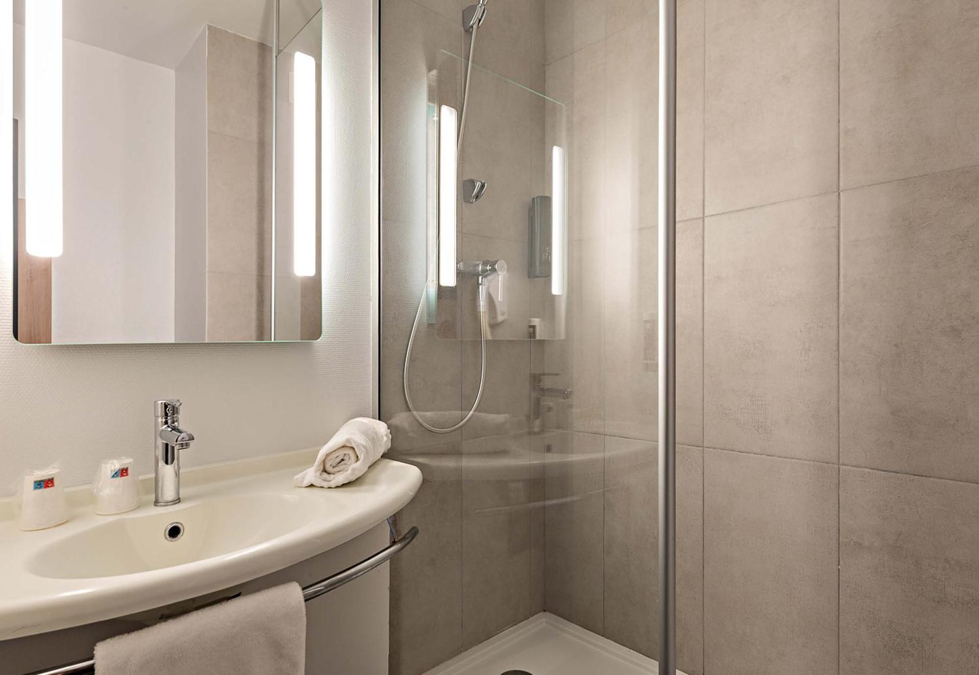 B&B Hotel Rouen Centre Rive Gauche Zewnętrze zdjęcie