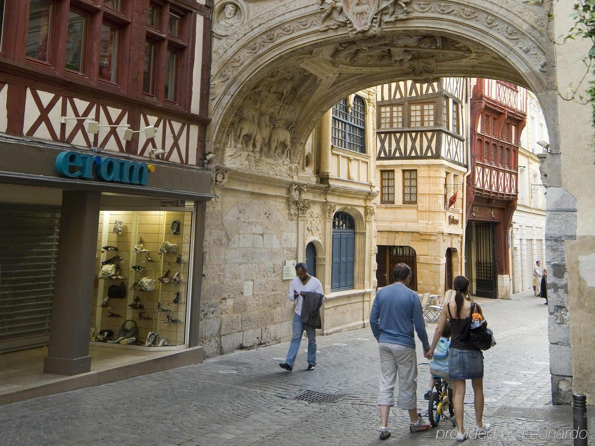 B&B Hotel Rouen Centre Rive Gauche Zewnętrze zdjęcie